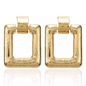 Rita Gold Square Statement Earrings 🎁 BUNDLE EARRINGS - 3/$55 OR 5/$70 🎁